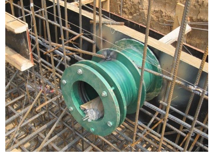北京房建工程柔性防水套管現場預埋圖片