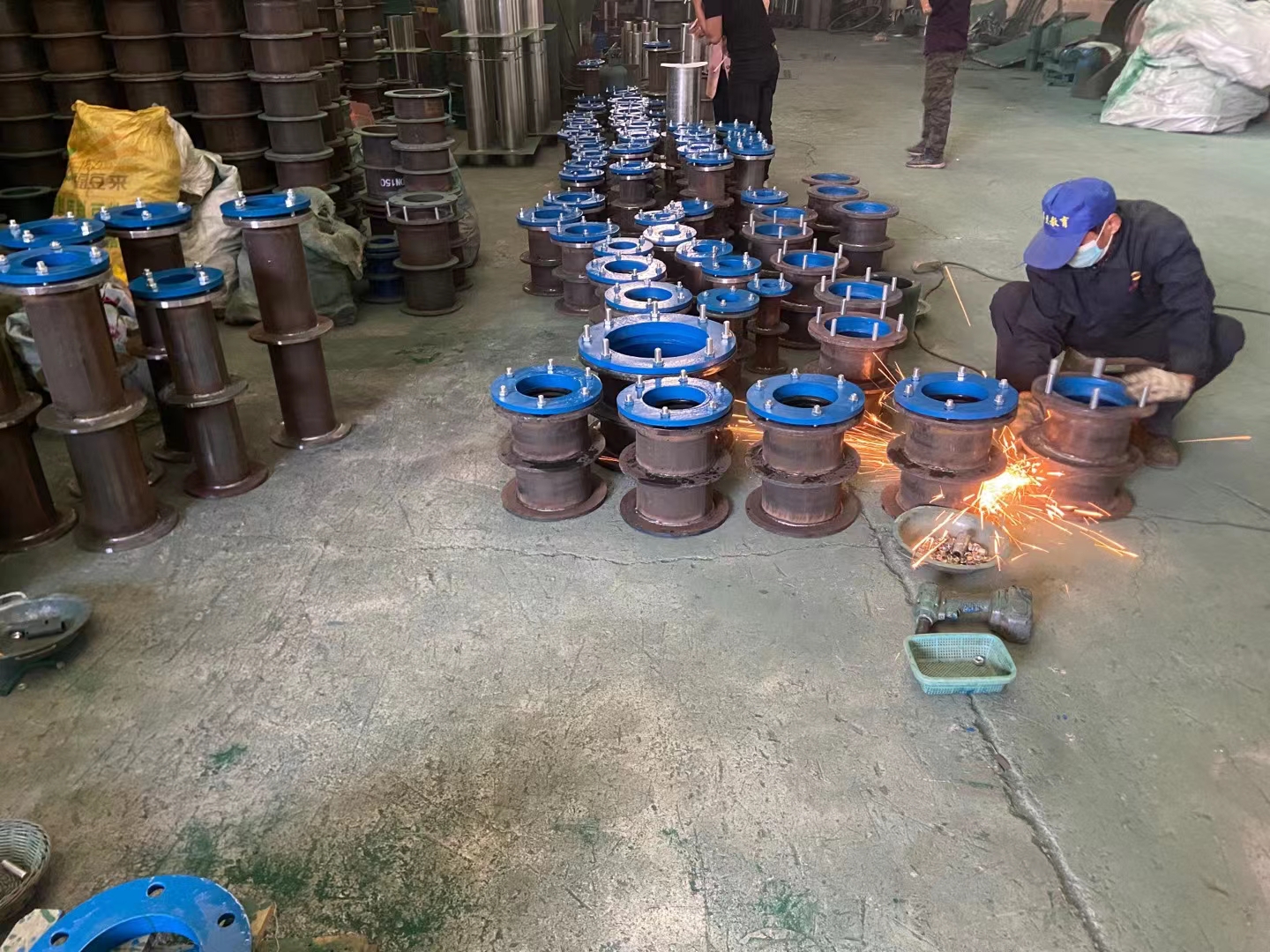 柔性防水套管製作現場圖片