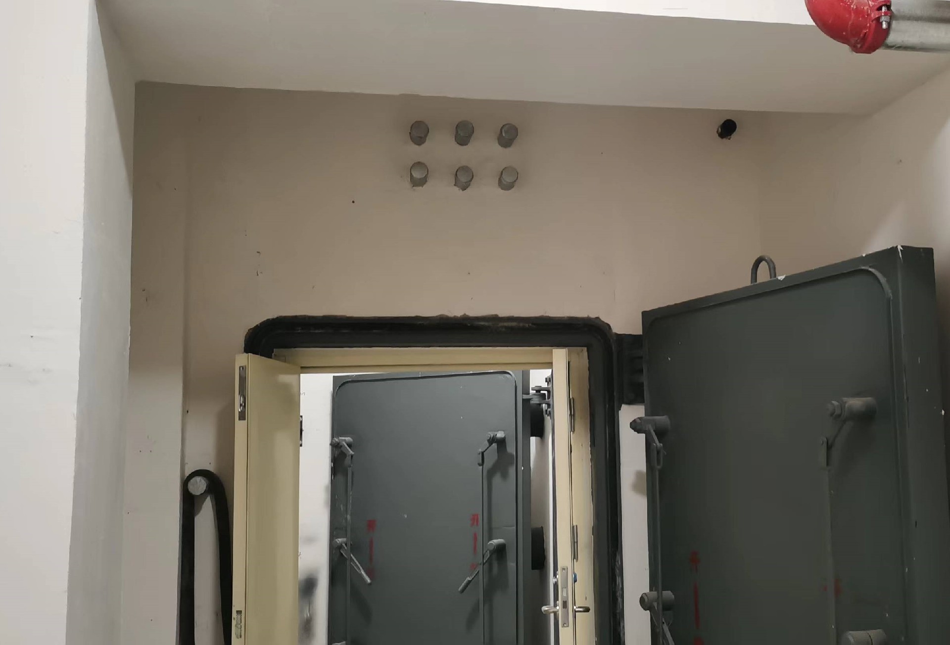 人防電氣穿牆密閉套管施工圖片